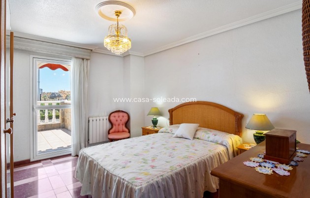 Revente - Villa - Orihuela Costa - Campoamor