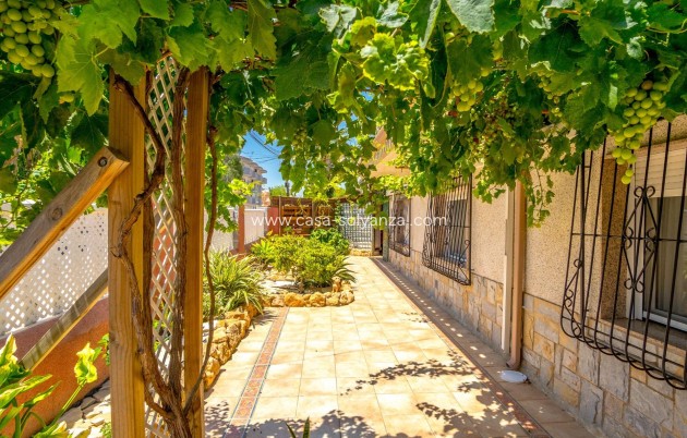 Revente - Villa - Orihuela Costa - Campoamor