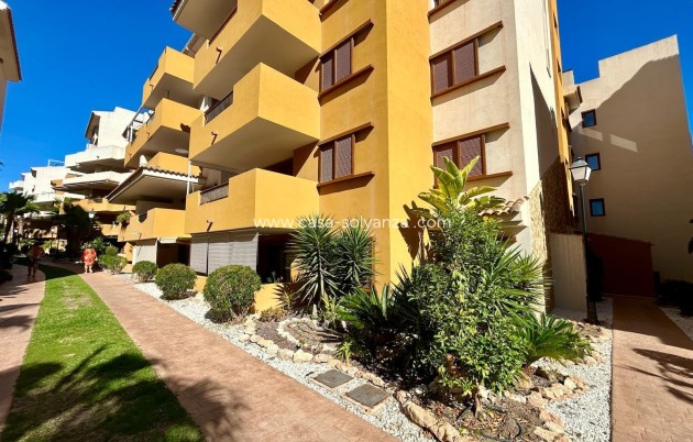 Resale - Apartment / flat - Torrevieja - Punta Prima