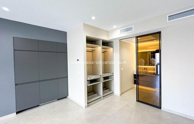 Resale - Apartment / flat - Torrevieja - Playa de los Locos