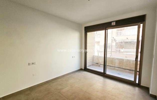 Herverkoop - Appartement / flat - Torrevieja - Paseo Maritimo