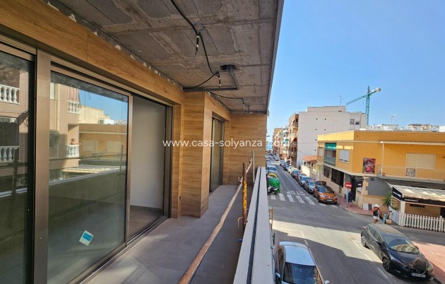 Herverkoop - Appartement / flat - Torrevieja - Paseo Maritimo