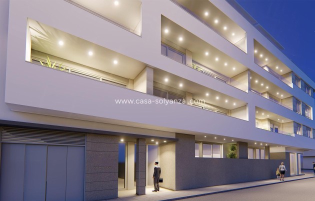 Herverkoop - Appartement / flat - Torrevieja - Paseo Maritimo