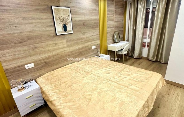 Herverkoop - Appartement / flat - Torrevieja - Centro - Muelle Pesquero