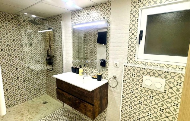 Herverkoop - Appartement / flat - Torrevieja - Centro - Muelle Pesquero