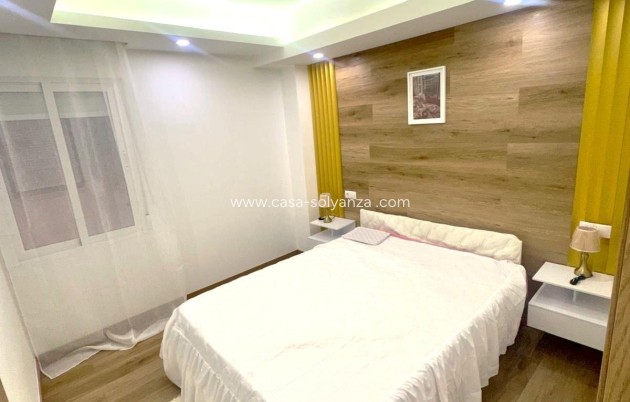 Herverkoop - Appartement / flat - Torrevieja - Centro - Muelle Pesquero