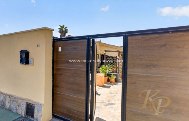 Resale - Villa - Torrevieja - Costa Blanca