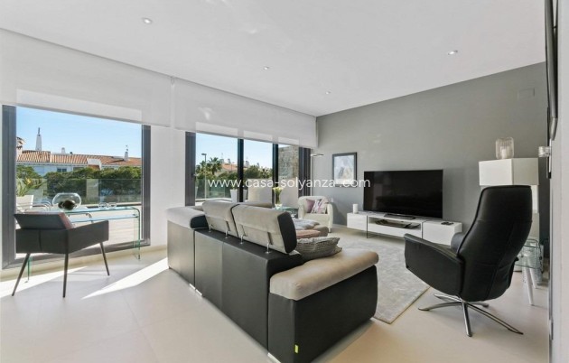 Resale - Villa - Orihuela Costa - Campoamor