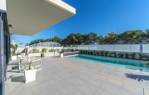 Resale - Villa - Orihuela Costa - Campoamor
