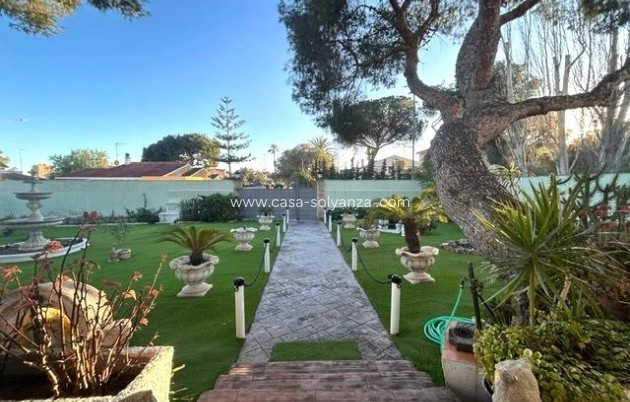 Resale - Villa - Orihuela Costa - Altos De Campoamor