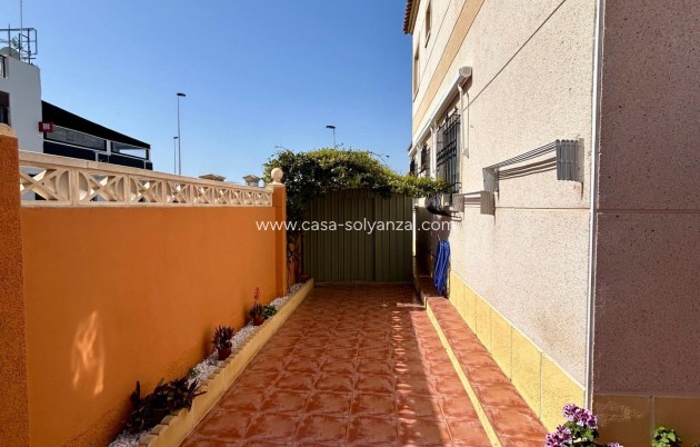 Herverkoop - Appartement / flat - Torrevieja - Aguas nuevas