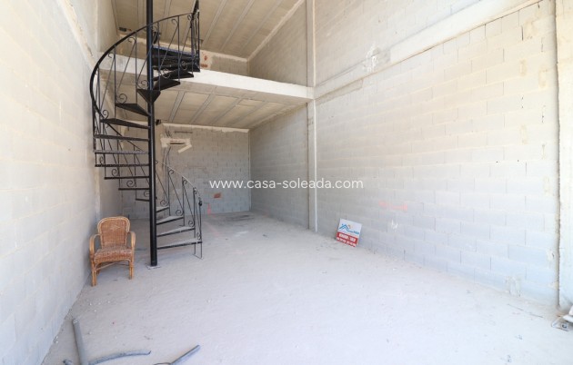 Revente - Commercial - Benimar