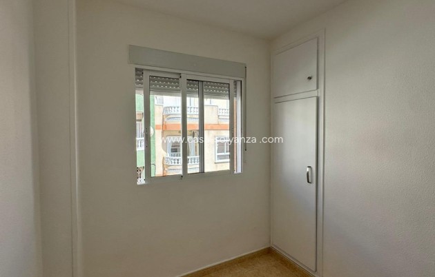 Herverkoop - Appartement / flat - Torrevieja - Center