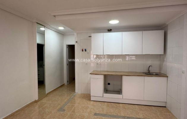 Herverkoop - Appartement / flat - Torrevieja - Center