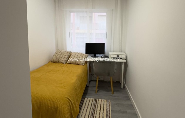 Herverkoop - Appartement / flat - Torrevieja - Center