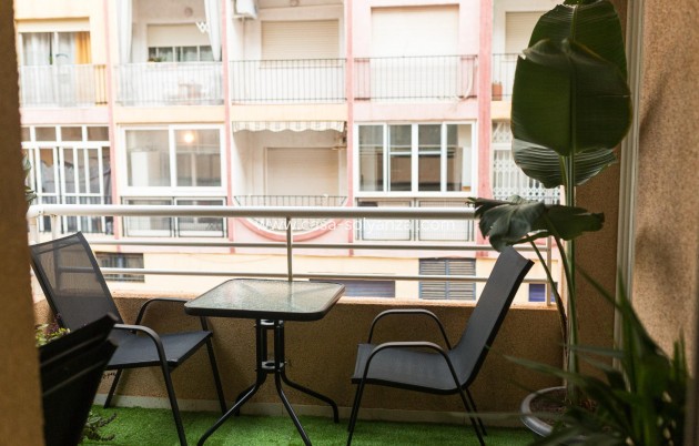 Herverkoop - Appartement / flat - Torrevieja - Center
