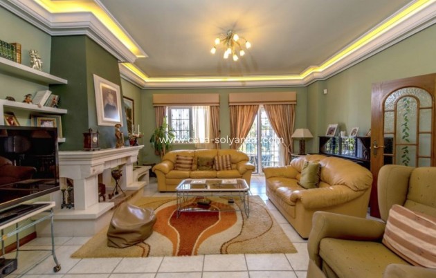 Resale - Villa - Torrevieja - La Mata