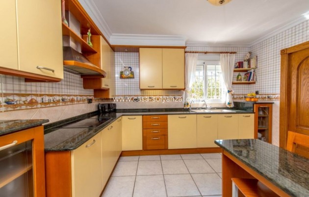 Resale - Villa - Torrevieja - La Mata