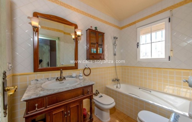 Resale - Villa - Torrevieja - La Mata