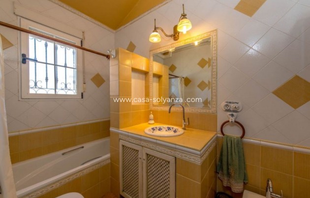 Resale - Villa - Torrevieja - La Mata