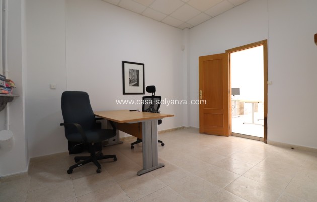 Resale - Commercial - Jacarilla