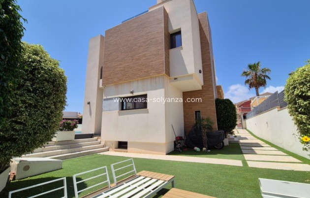 Resale - Villa - Torrevieja - Costa Blanca