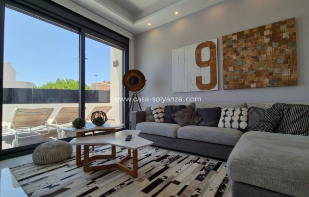 Resale - Villa - Torrevieja - Costa Blanca