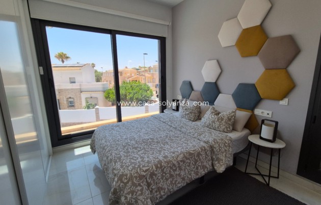 Resale - Villa - Torrevieja - Costa Blanca