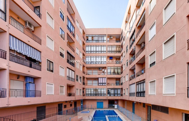 Herverkoop - Appartement / flat - Torrevieja - Center
