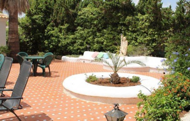 Resale - Villa - Orihuela Costa - Villamartín