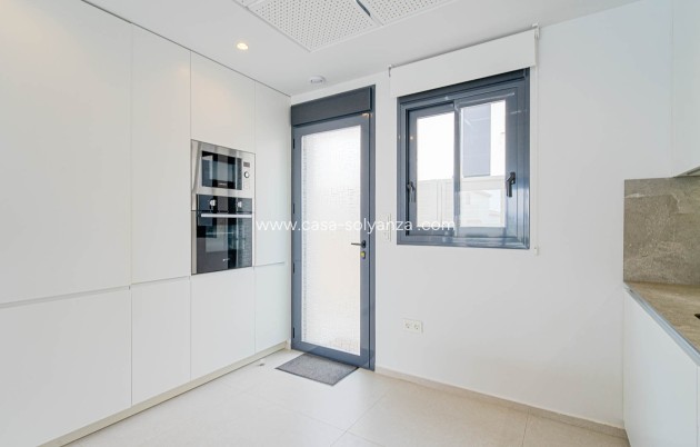 Herverkoop - Villa - Punta Prima