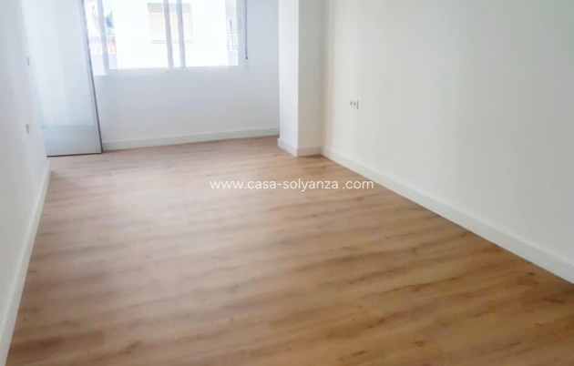 Herverkoop - Appartement / flat - Torrevieja - Center