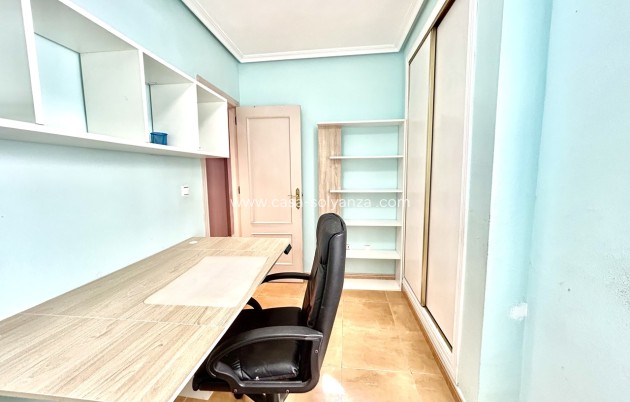 Herverkoop - Appartement / flat - Torrevieja - Costa Blanca