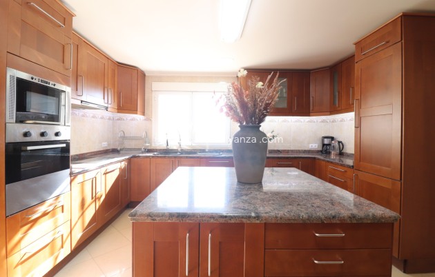 Resale - Villa - La Marina - La Escuera