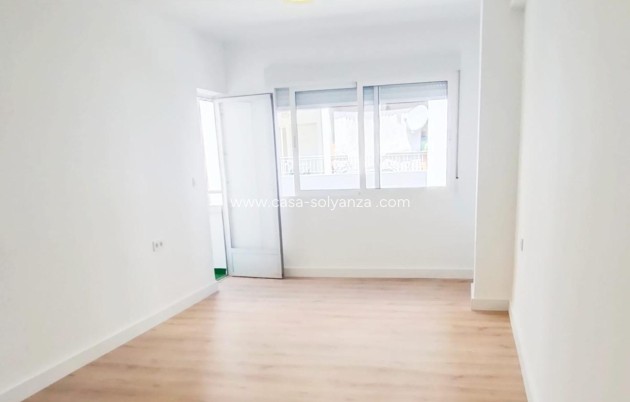 Herverkoop - Appartement / flat - Torrevieja - Centro