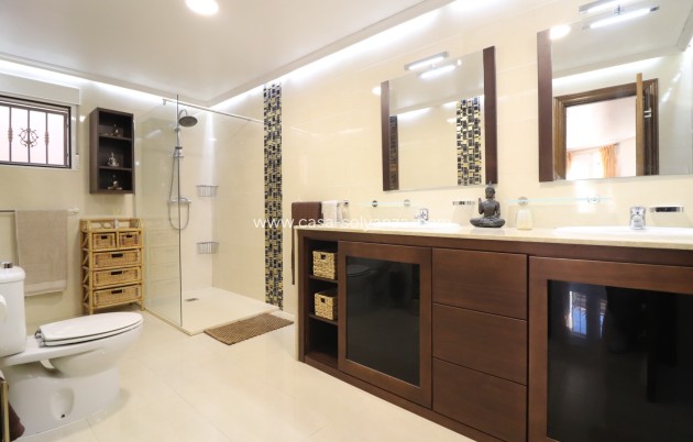 Resale - Villa - La Marina - La Escuera