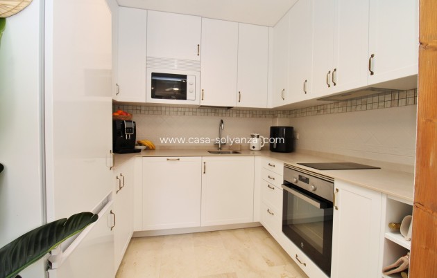Herverkoop - Herenhuis - Villamartin - PAU 8
