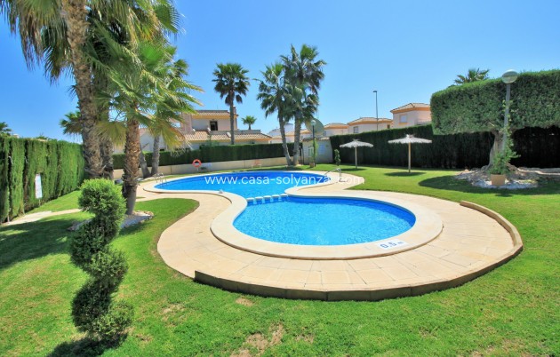 Herverkoop - Herenhuis - Villamartin - PAU 8