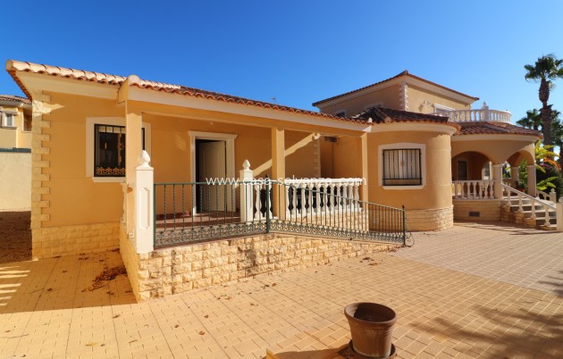 Resale - Villa - La Marina - La Escuera