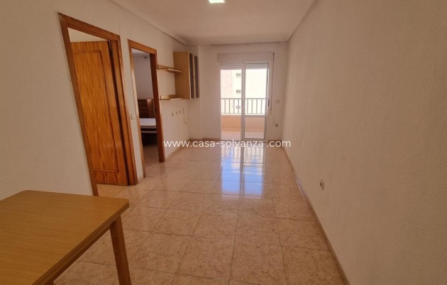 Resale - Apartment / flat - Torrevieja - El Molino