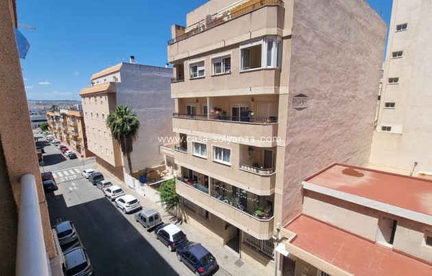 Resale - Apartment / flat - Torrevieja - El Molino