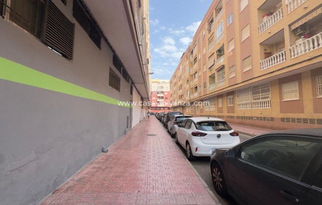 Herverkoop - Appartement / flat - Torrevieja - Center