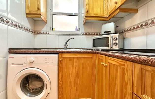 Herverkoop - Appartement / flat - Torrevieja - Center