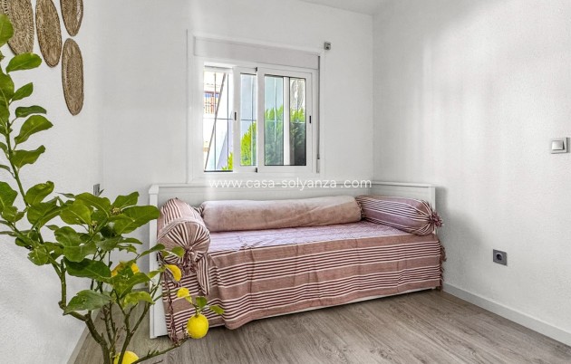 Herverkoop - Bungalow - Torrevieja - Los Balcones