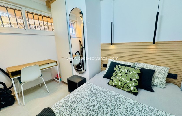 Herverkoop - Appartement / flat - Torrevieja - Puerto
