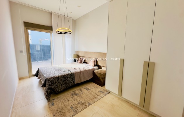 Herverkoop - Villa - Orihuela Costa - Los Dolses