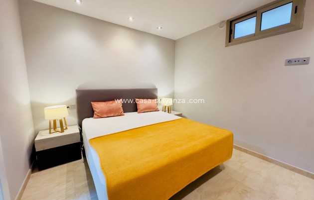 Herverkoop - Villa - Orihuela Costa - Los Dolses