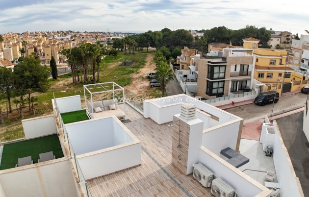 Herverkoop - Villa - Orihuela Costa - Villamartín