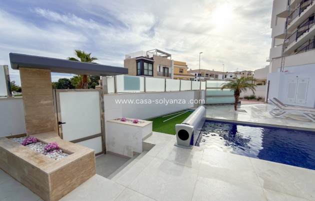 Herverkoop - Villa - Orihuela Costa - Villamartín