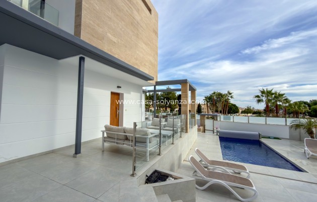 Herverkoop - Villa - Orihuela Costa - Villamartín